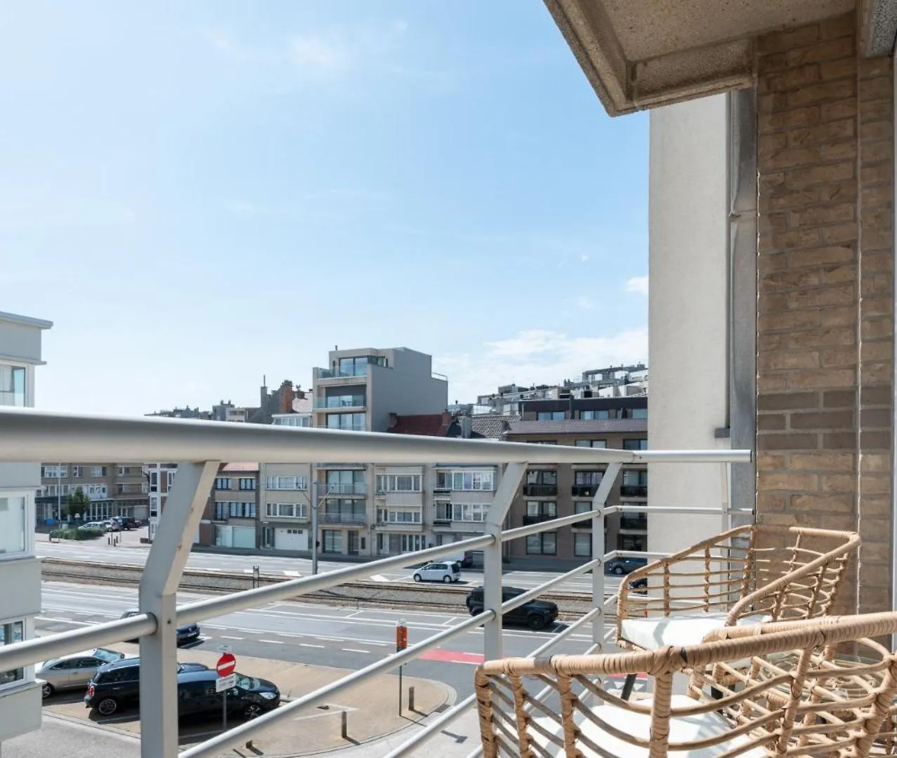 Modern Apartment Close To The Beach For 6 Oostende Belçika